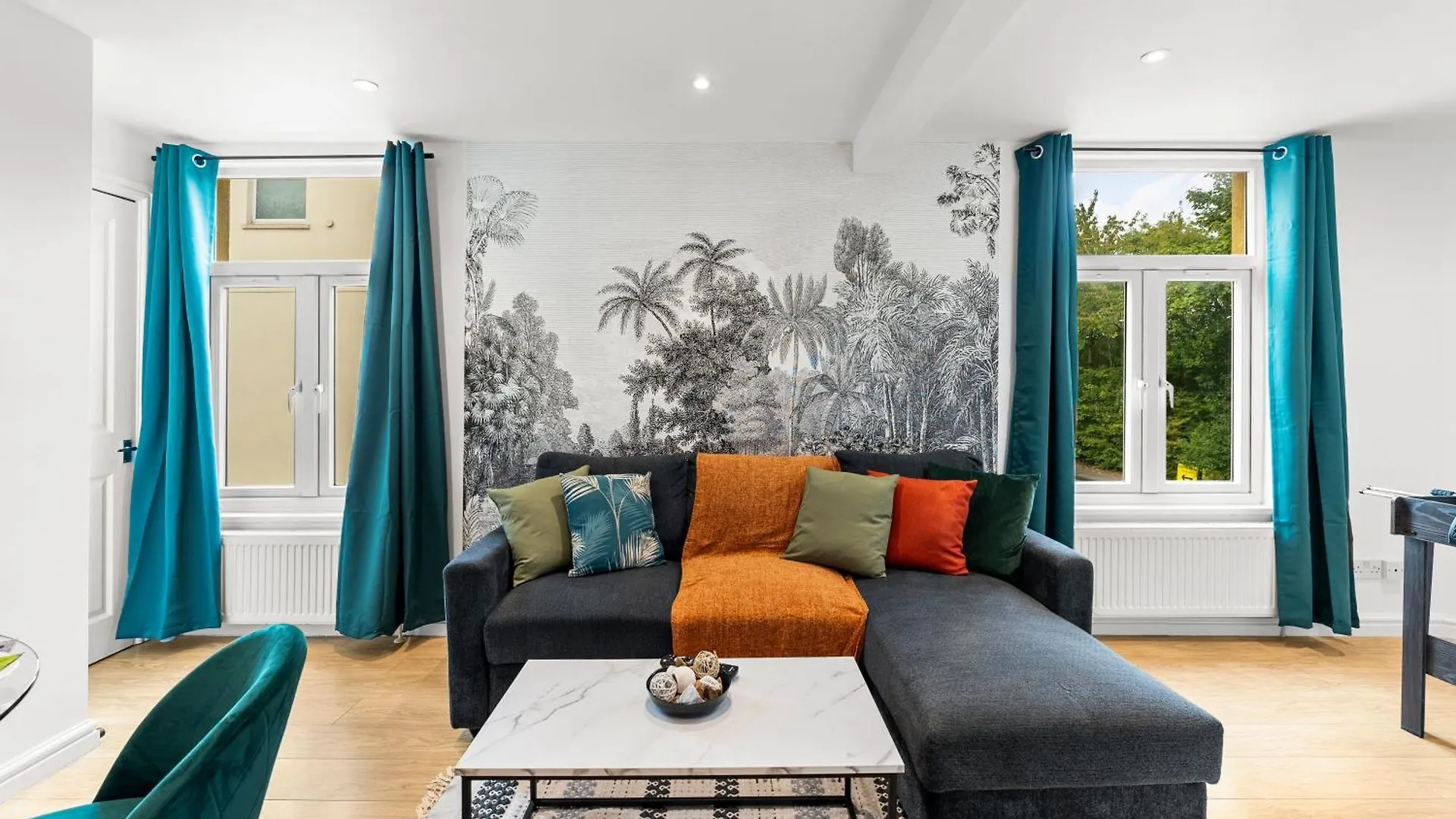 Boutique Abode - Games Room Bristol Apartment