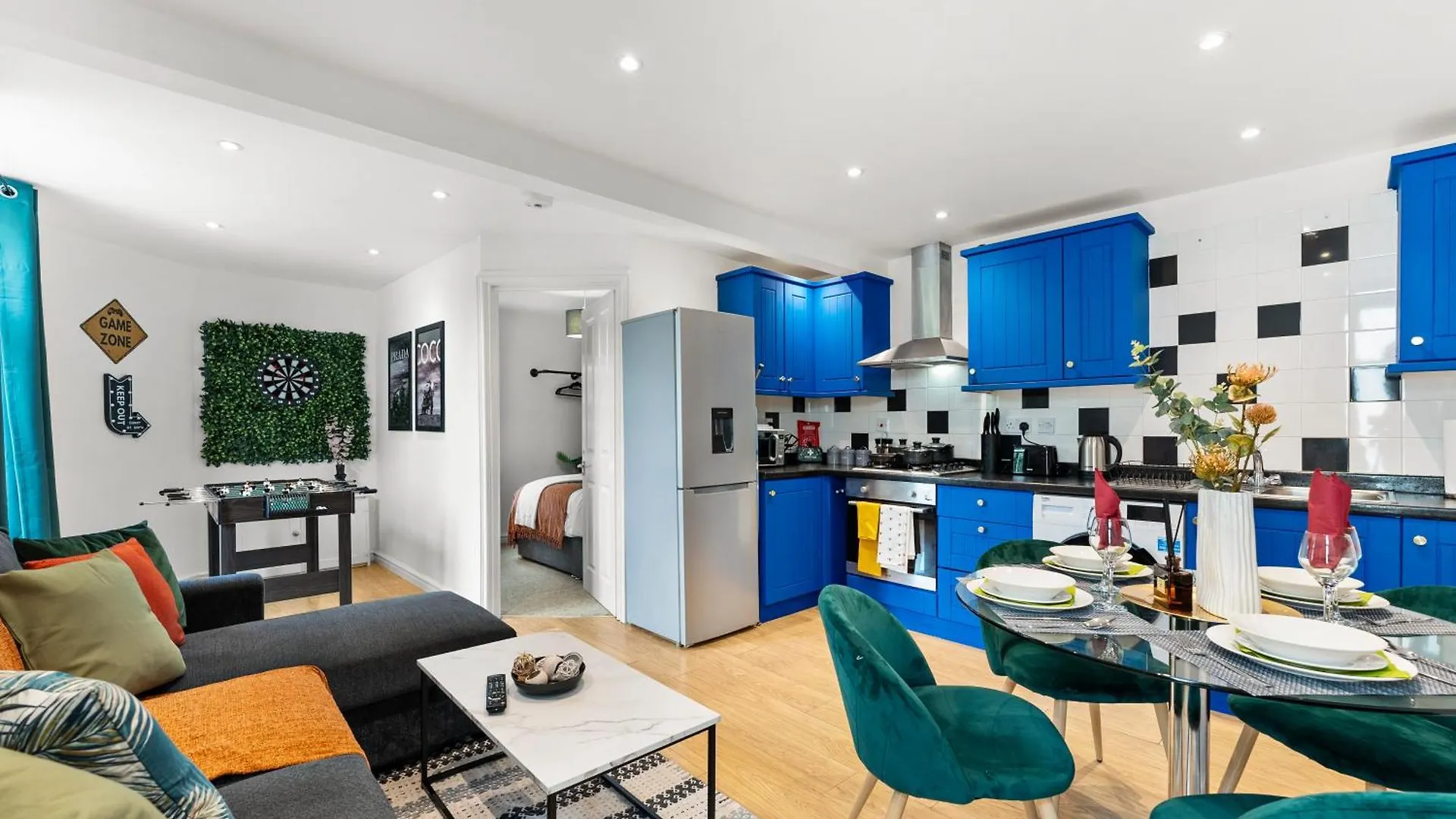Boutique Abode - Games Room Bristol Apartment